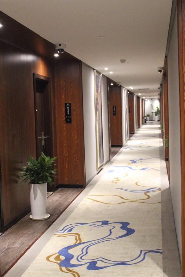 Metropolo,Shanghai,Hongqiao Airport,Wuzhong Road Xangai Exterior foto